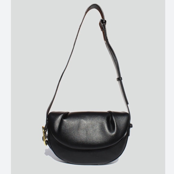 Street Level Handbags - Flour Half Moon Crossbody Women's Street Level Black